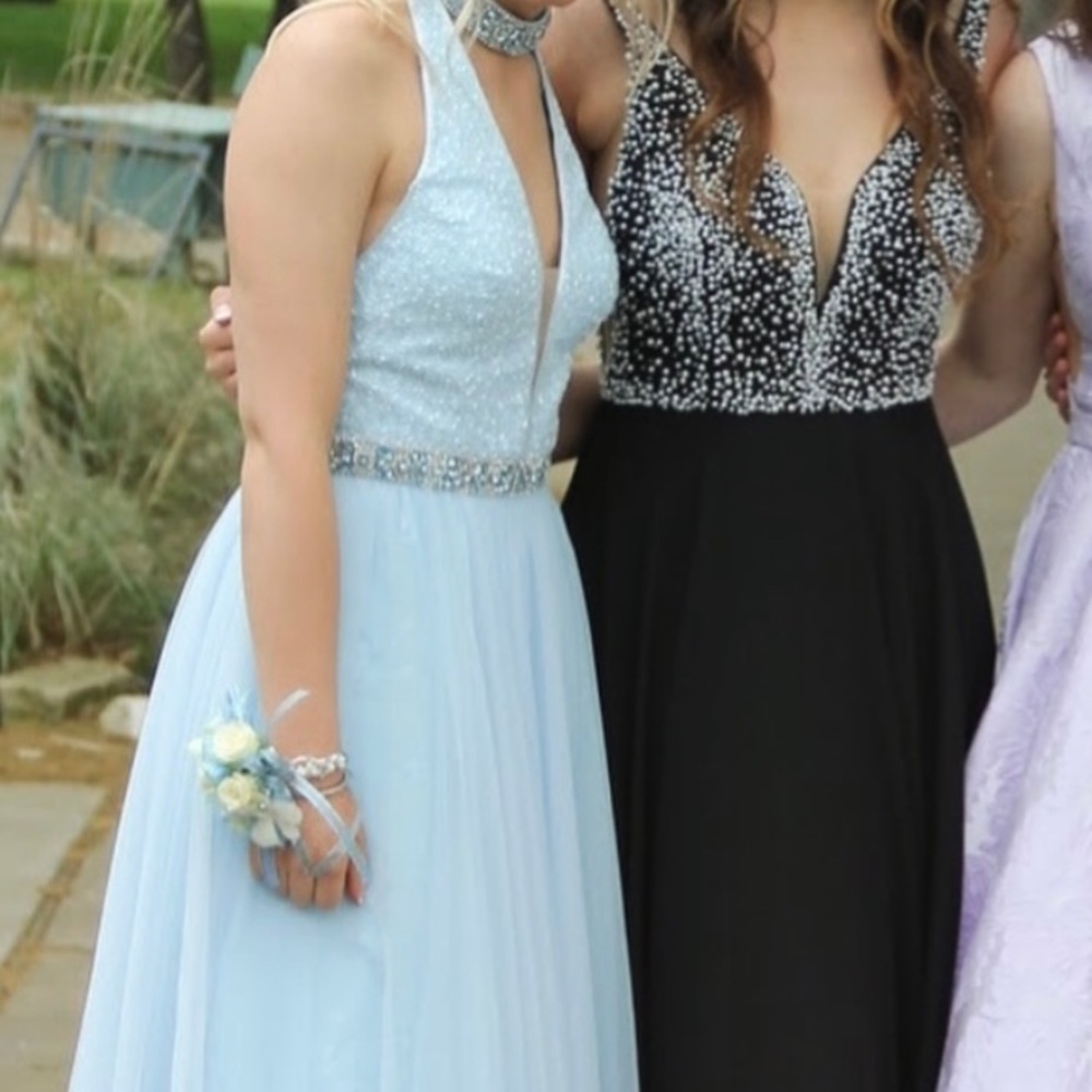 Accepting offers! baby blue Sherri hill prom dress🦋💙